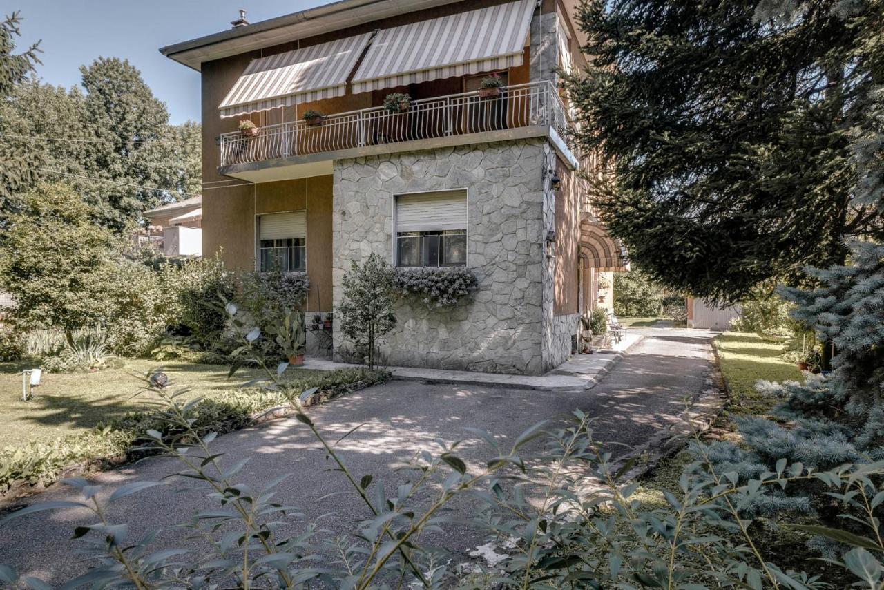 Sentirsi A Casa, Lontano Da Casa-Feel At Home Away From Home Caronno Pertusella Екстер'єр фото